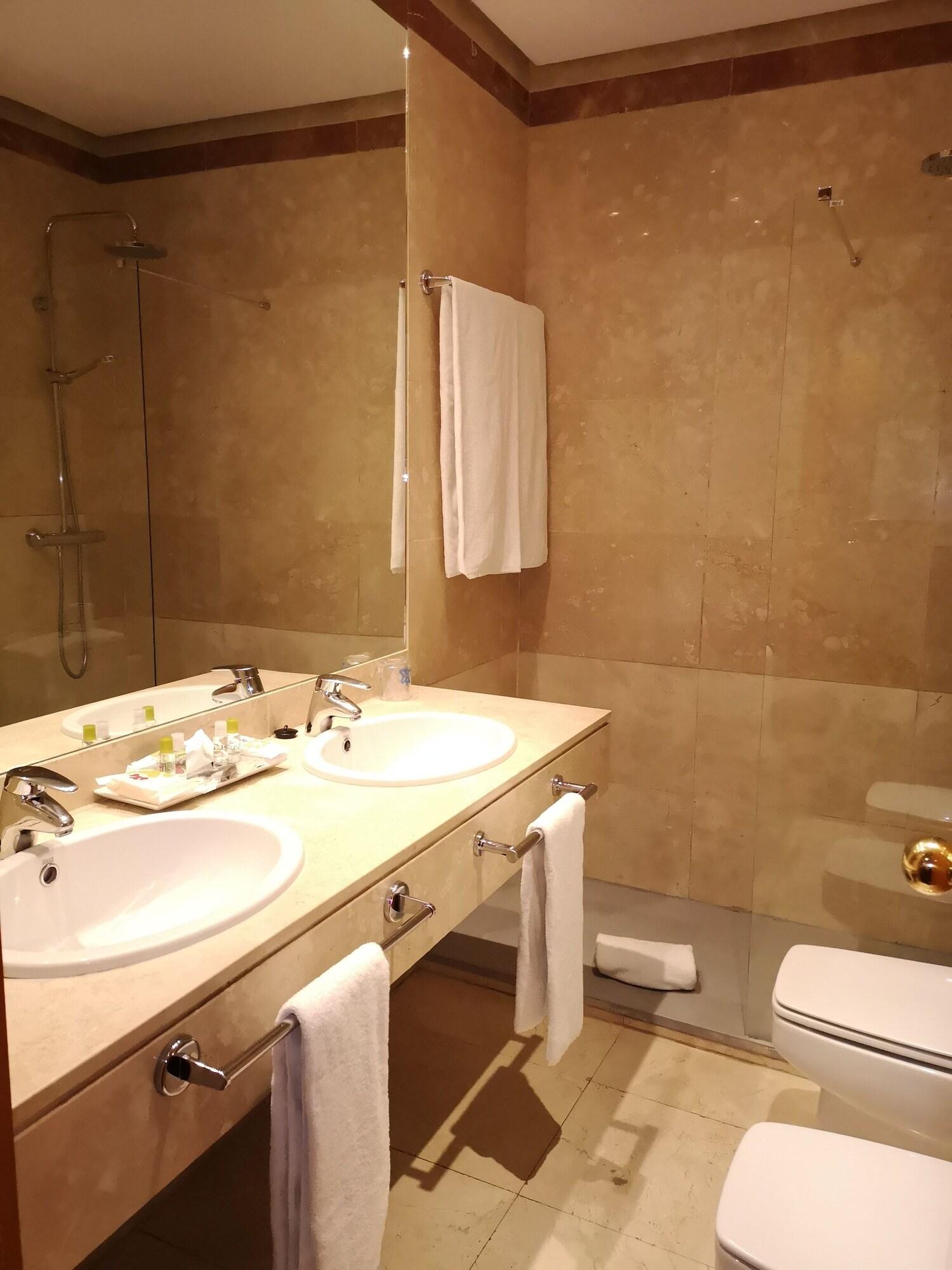 สวีท ปราโด Aparthotel มาดริด ภายนอก รูปภาพ