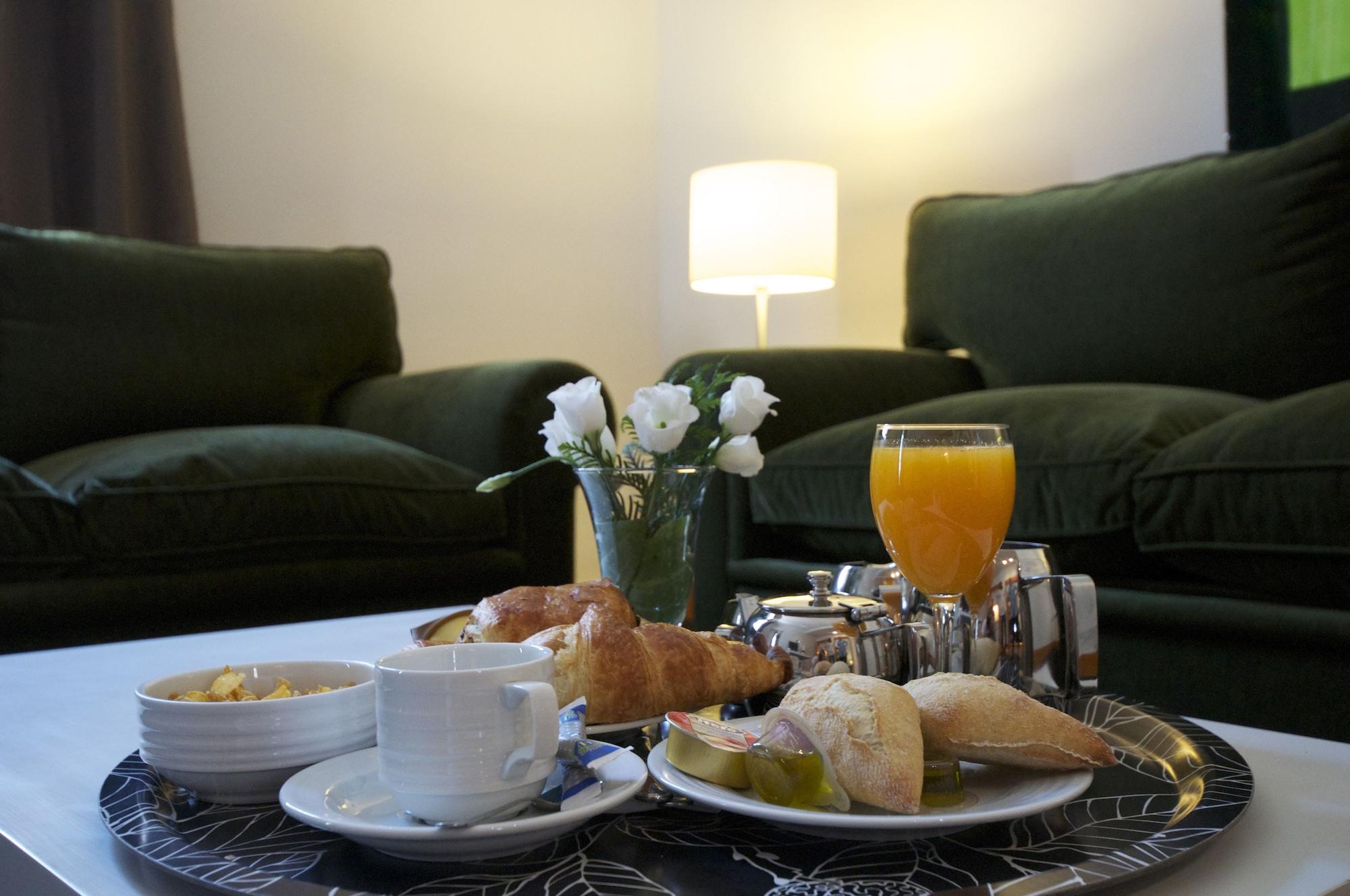 สวีท ปราโด Aparthotel มาดริด ภายนอก รูปภาพ